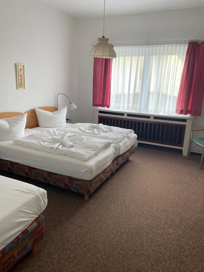 Gasthof Zum Baren Hotel Gernrode  Bagian luar foto